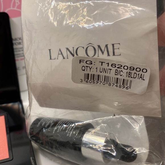 BN Lancôme double pallets for eyes and blush w/ 4 skin care extras - Picture 5 of 7